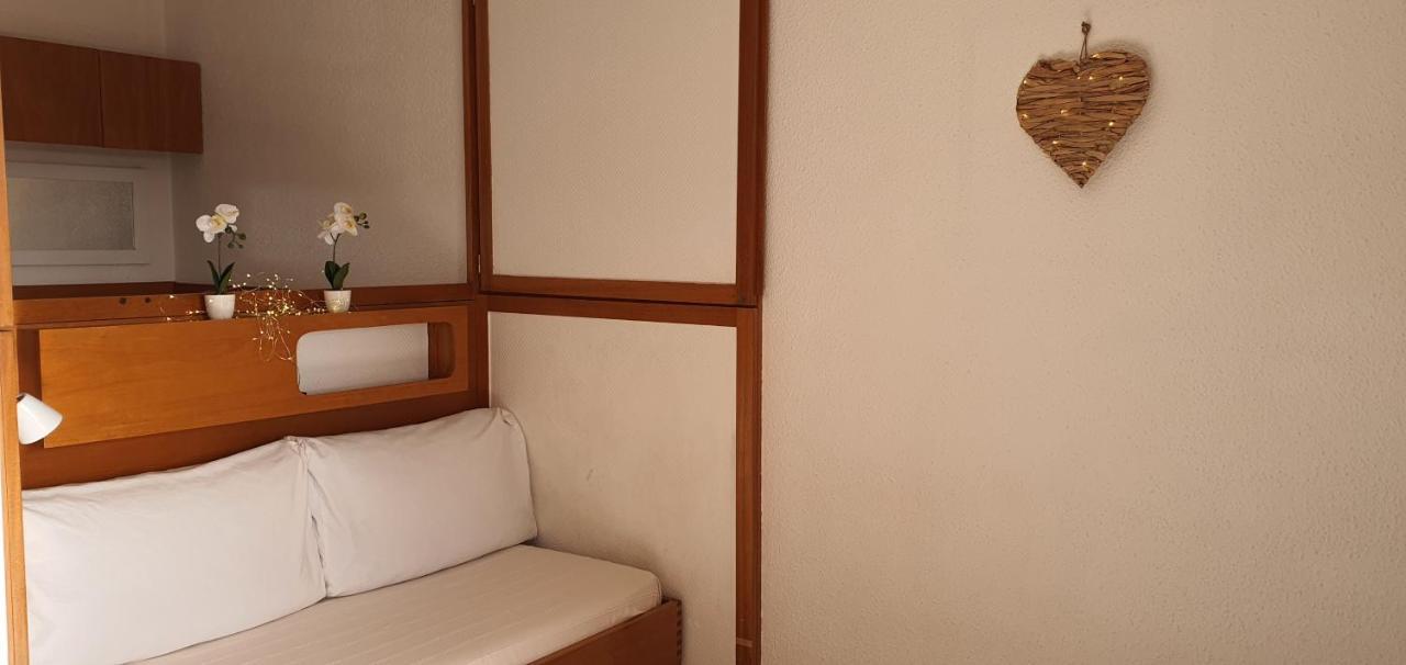 L'Etoile Sous Les Pins - La Loge Apartment Hyères Екстериор снимка